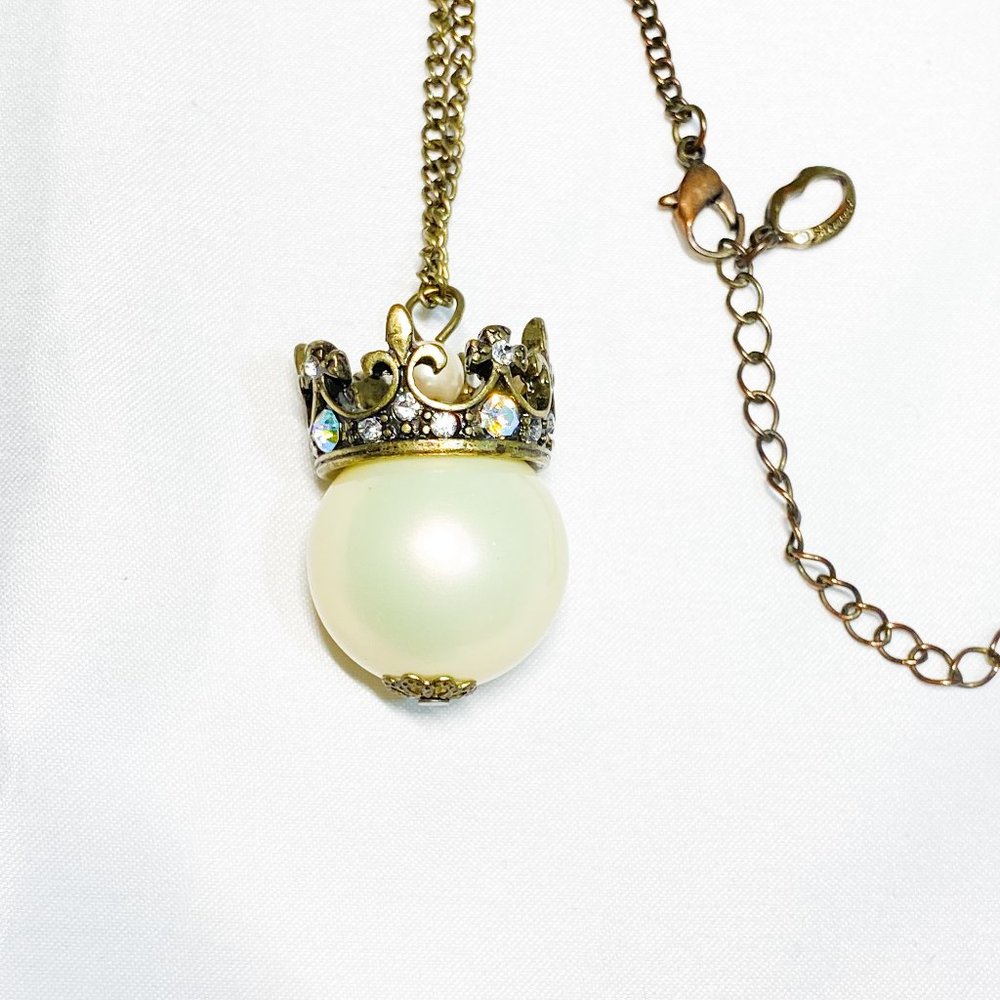 New Vintage Pearl Crown/Tiara Necklace